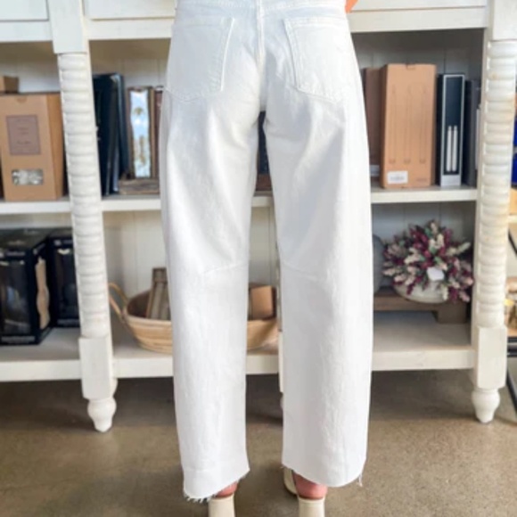 Gorgeous Brand new with tags viral “JUST USA” Barrel Jeans in off white. Size 12 - Picture 4 of 4